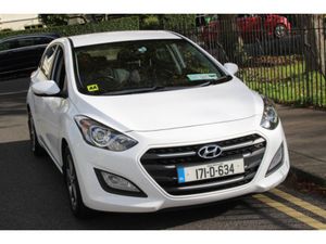 Hyundai i30 i 30 1.6 Deluxe 5DR - Image 3