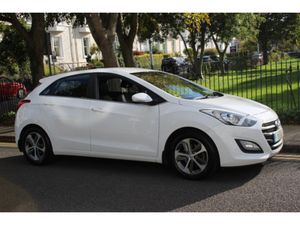 Hyundai i30 i 30 1.6 Deluxe 5DR - Image 4