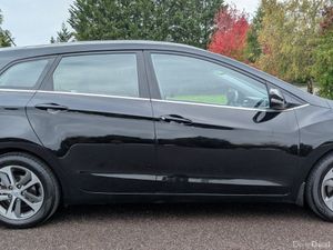 Hyundai i30 Deluxe 2017 NCT & TAX - Image 4