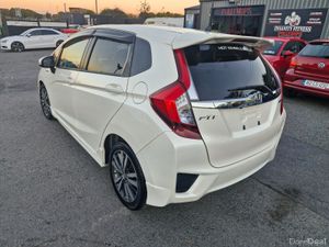 2014 Honda Fit 1.5L Hybrid Sports Edtion Low Miles - Image 3