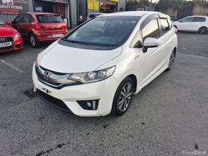 2014 Honda Fit 1.5L Hybrid Sports Edtion Low Miles - Image 2