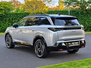 2025 Peugeot 5008 - Image 3