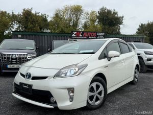 2014 Toyota Prius Hybrid - Image 3
