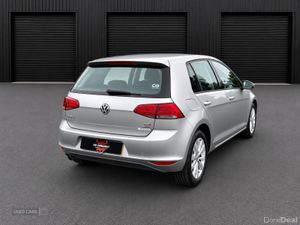 Volkswagen Golf 1.2 TSI Bluemotion Auto 5DR - Image 4