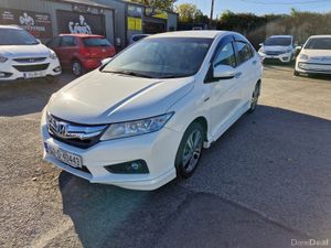 2015 Honda Grace 1.5L Hybrid with Full body kit - Image 3