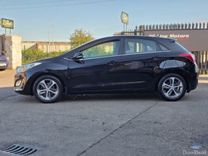 Hyundai i30 1.6 Diesel Deluxe Auto - Image 2