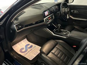 BMW 3-Series D SPORT 3SSG 4DR - Image 4