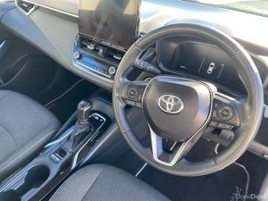 2023 Toyota Corolla LUNA SALOON 4DR AUTO - Image 4