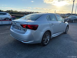 Toyota Avensis 1.6 D4D Luna FSH 2018 - Image 4
