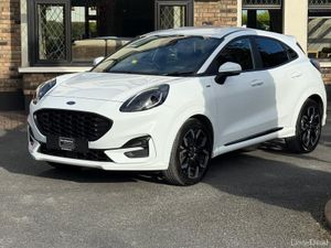 Spotless 2023 Ford Puma ST Line X Gold Edition! - Image 3