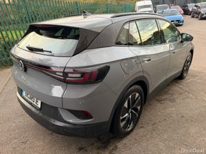 Volkswagen ID.4 LIFE PRO 77KW 210 AS NEW!! - Image 4