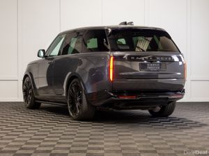 2024 Range Rover P460e HSE *Pan Roof - Image 4