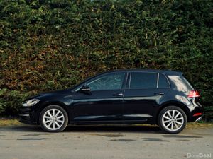 Volkswagen Golf TSI Comfortline 2018 | Black - Image 2