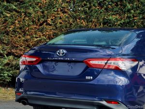 Toyota Camry G Leather 2017 | Blue | Only 54K Kms - Image 4