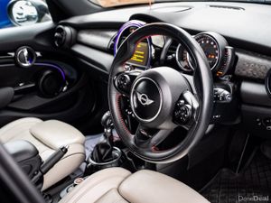 2016 MINI Cooper 1.5 Petrol Auto Cream Leather - Image 4