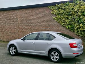 Skoda Octavia 1.6 TDI LOW KMS FINANCE AVAILABLE - Image 2