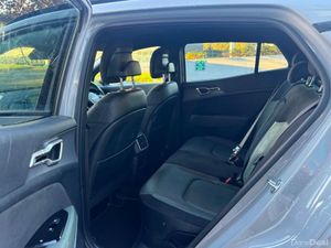 Kia Sportage Hybrid / Top Spec - Image 4