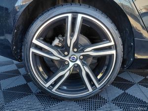Volvo V40 Volvo v40 1.6 petrol, auto, loads of spe - Image 2