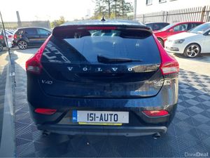 Volvo V40 Volvo v40 1.6 petrol, auto, loads of spe - Image 3
