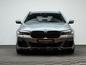 BMW 5-Series 530E M SPORT TOURING - Image 2