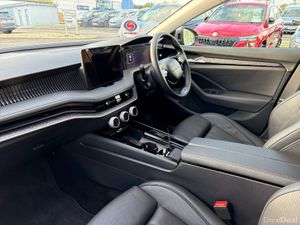 Skoda Superb SELECTION+ 2.0 TDI 150HP DSG - Image 3