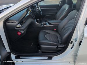 Toyota Camry 2.5 HYBRID AUTOMATIC WS - Image 3