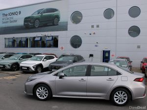 Toyota Corolla 2019 - Image 2