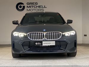 BMW 3-Series 2023 - Image 4