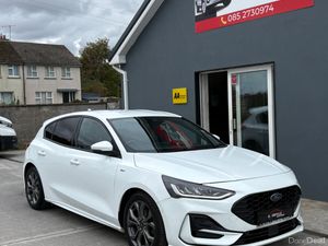 2023 Ford Focus ST - Line Auto - Image 4
