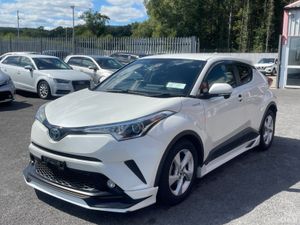 Toyota C-HR 2017 Toyota CHR - Image 3