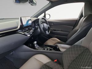 Toyota C-HR HYBRID AUTO - Image 4