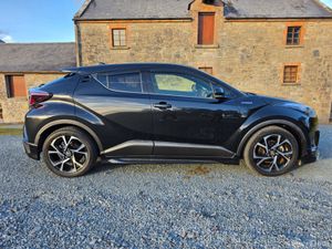 Toyota CHR 1.8 hybrid ( new 2 year NCT and tax) - Image 4