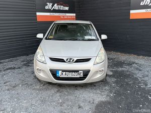 Hyundai i20 CLASSIC 5DR 1.2 4DR - Image 2