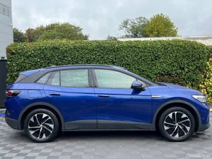 Volkswagen ID.4 PURE 52KWH // APPLE CARPLAY/ANDROI - Image 2
