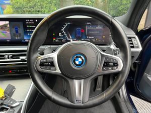 BMW 3-Series 330e TOURING M-SPORT 2.0 HYBRID AUTO - Image 4