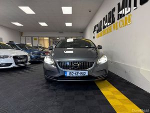 Volvo V40 D2 INS 5DR - Image 2