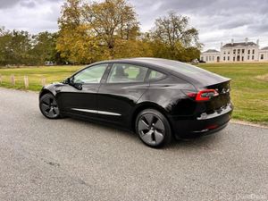202 Tesla Model 3 Long Range - Image 3