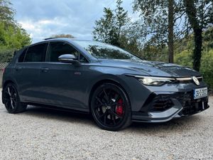 Volkswagen Golf GTI CLUBSPORT 2.0 TSI 300HP DSG - Image 2