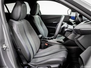 Peugeot 2008 E-Allure 54kWh 155HP - Image 3