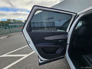 Peugeot 5008 GT LINE, 2.0 HDI, LEATHER HEATED SEAT - Image 2