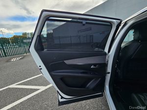 Peugeot 5008 GT LINE, 2.0 HDI, LEATHER HEATED SEAT - Image 3