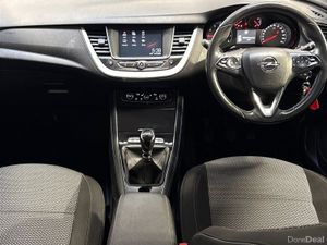 Opel Grandland X SC 1.2i 130PS 6 Speed - Image 2