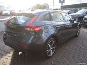 2018 VOLVO V40 T3 1.6 TURBO PETROL AUTO 5DR HATCH - Image 4