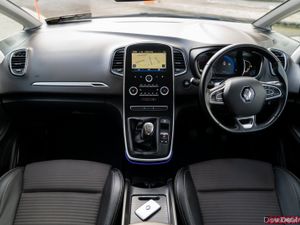 2017 Renault Grand Scenic Dynamique 7 Seater - Image 4