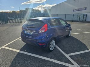 Ford Fiesta 1.0 PETROL, ECO, TITANIUM MODEL, LOW M - Image 4