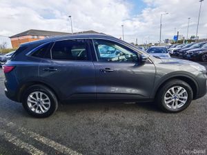 FORD KUGA 2.5 TITANIUM AUTO PETROL PLUG-IN HYBRID - Image 4