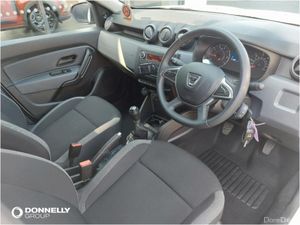 Dacia Duster 1.6 SCe Essential 5dr - Image 4