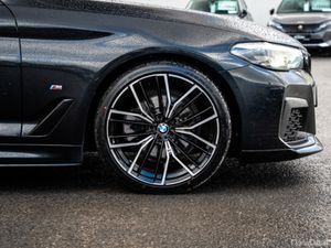 BMW 5-Series 520d Xdrive M Sport *TECH PACK* - Image 3