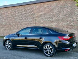 Renault Megane DYNAMIQUE LOW KMS FINANCE AVAILABLE - Image 2