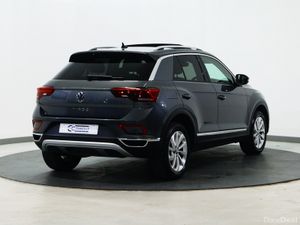*56* 2023 Volkswagen T-Roc 1.5tsi style - Image 4